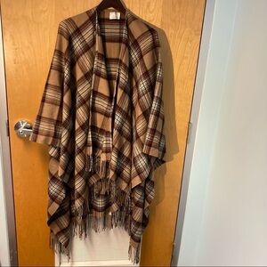 EDINBURGH 100% Lambswool Plaid Pattern Fringe  Large Cape